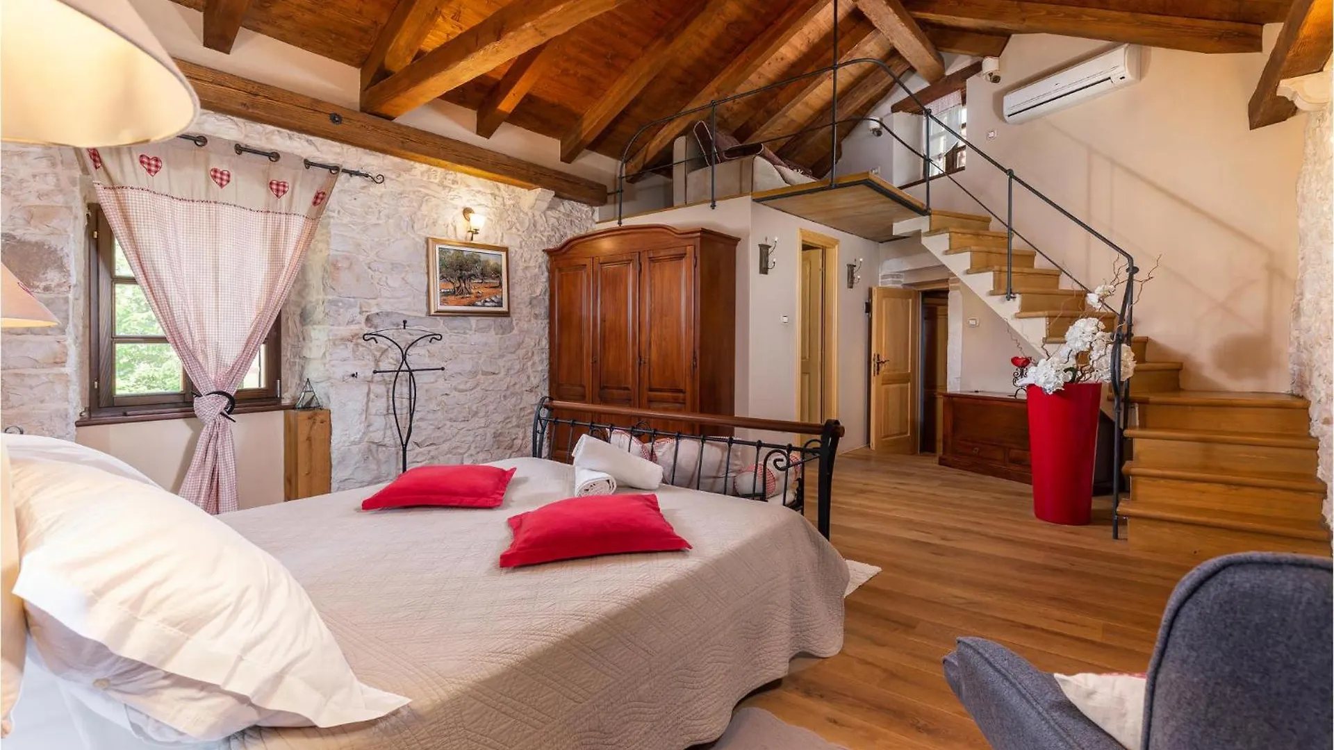 Amazing Home In Krnica With Wifi Feriehus