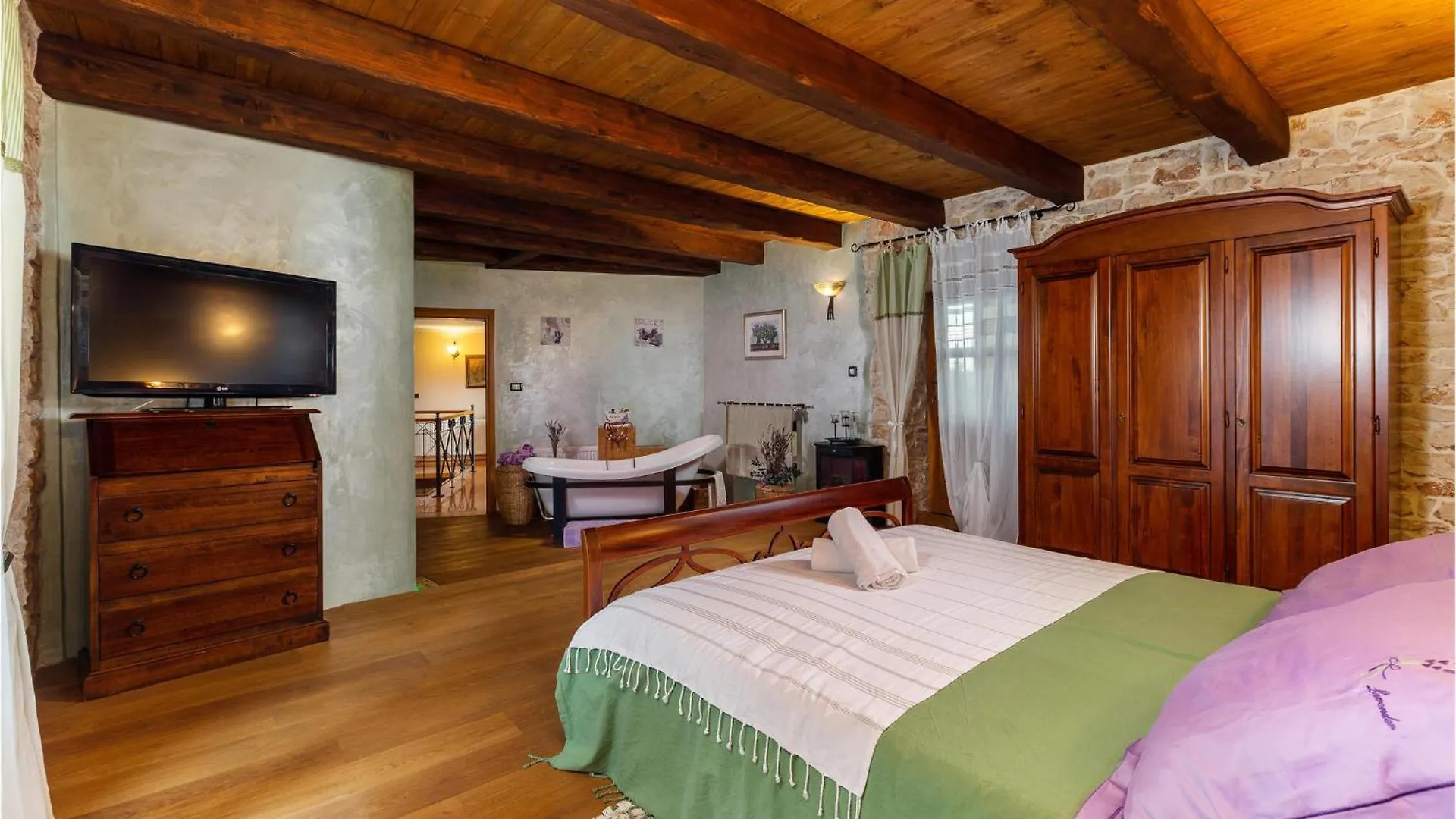 Amazing Home In Krnica With Wifi Feriehus