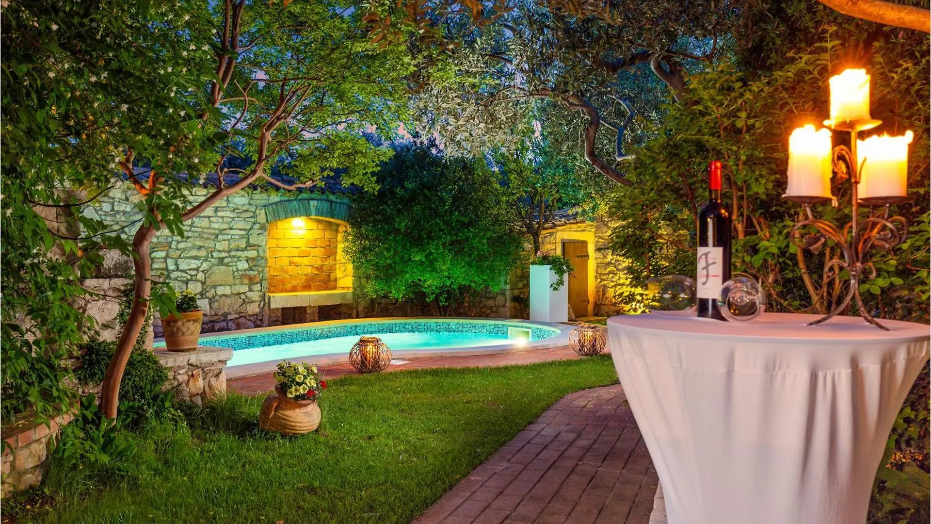 Amazing Home In Krnica With Wifi