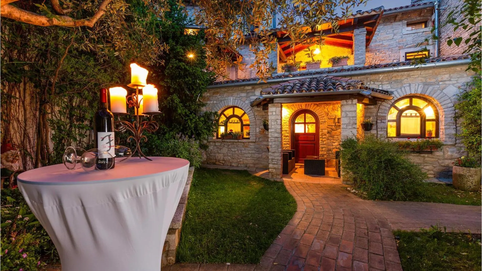 Amazing Home In Krnica With Wifi Feriehus
