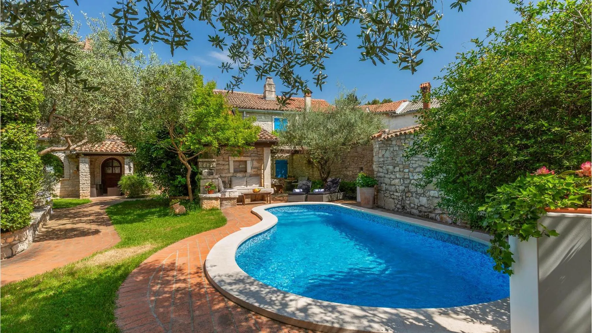 Amazing Home In Krnica With Wifi